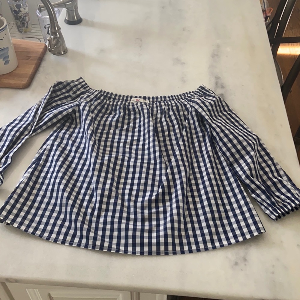 Vineyard Vines navy and white top size 4